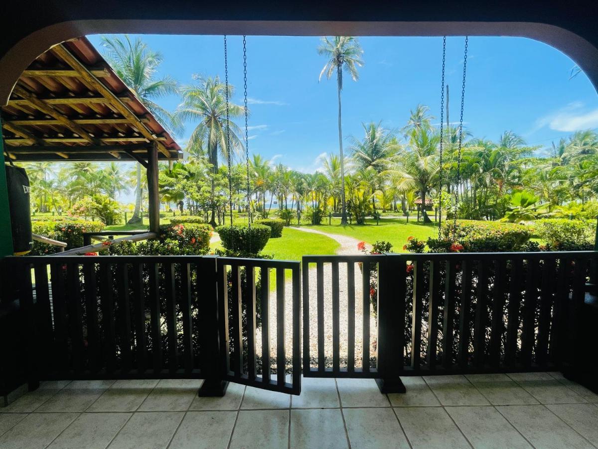 Cocomar Beachfront Hotel باريتا المظهر الخارجي الصورة